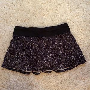 Lululemon skort size 6